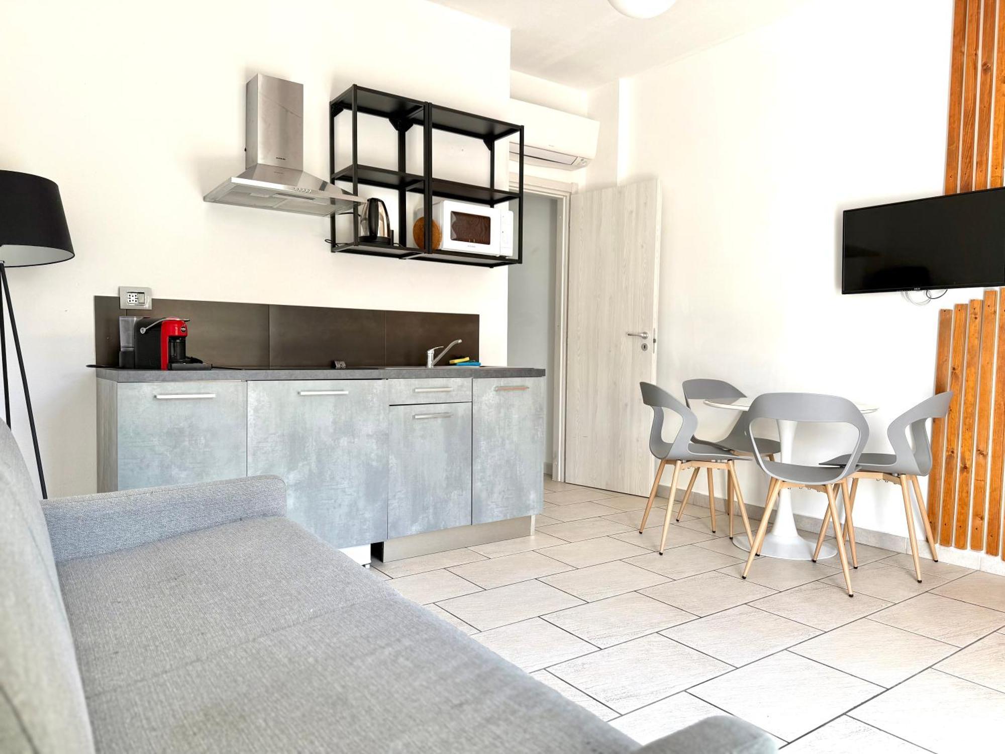 Le Village Sarzana Luaran gambar